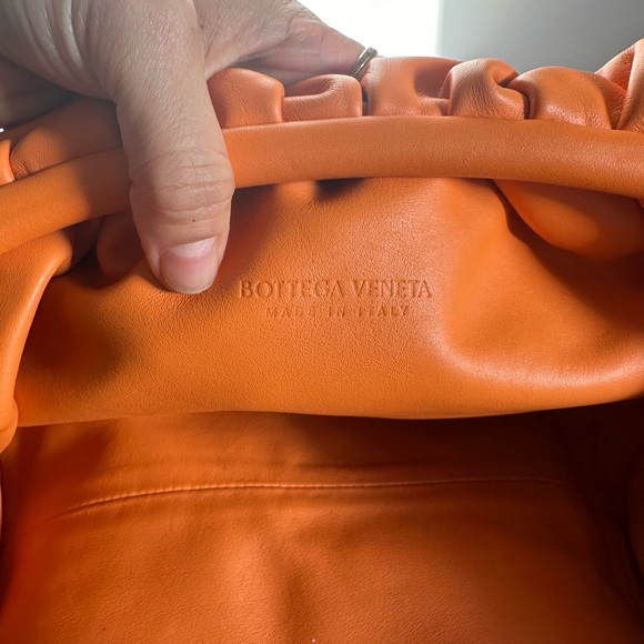 BOTTEGA - The POUCH - orange colour . Large size . 100% auth, includes dustbag. - Picture 5 of 6